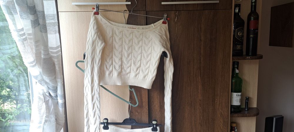 Дамски комплект ,пола и блуза