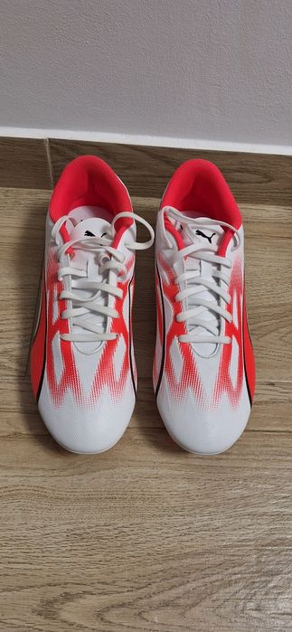 Ghete fotbal Puma .