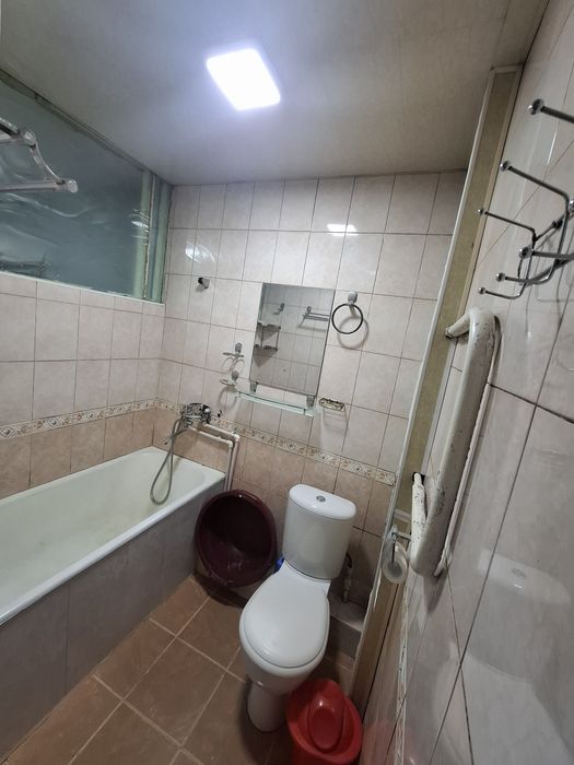 Bez makler Chilonzor 9 da 2 xonali uy sotiladi