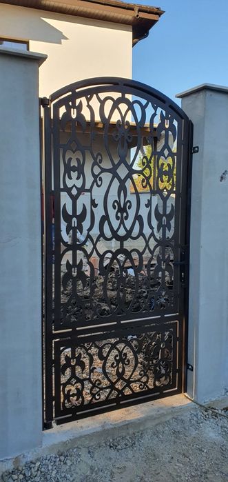 Porți, panouri gard, balustrade din tabla debitata cu plasma cnc