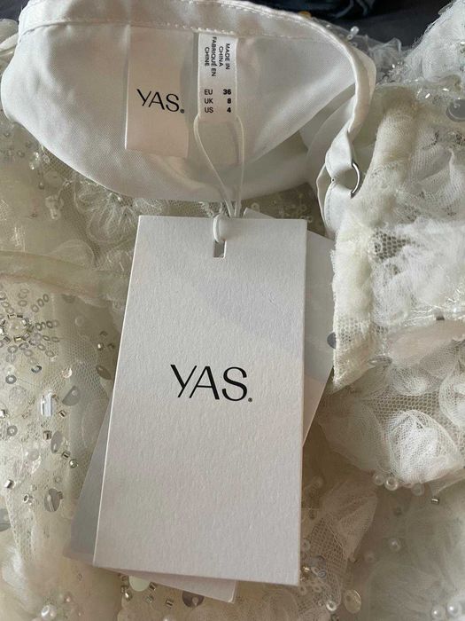 YAS нова бяла дантелена рокля с цветя и пайети