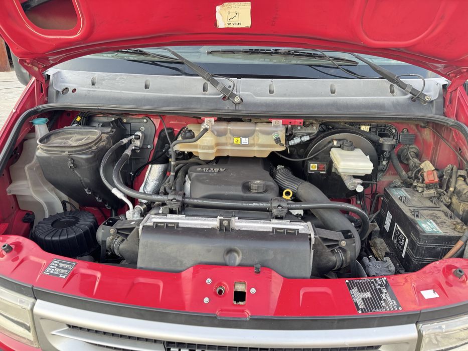 Iveco daily 35c14 basculabil pe cutie , impecabil ,motor 3L , italia .