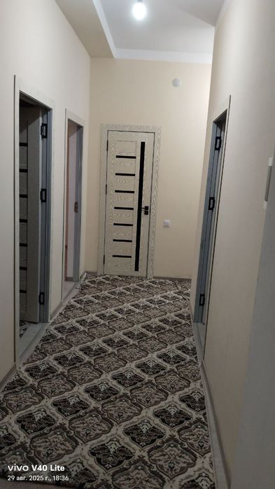 Kitob krug yonida Dom sotiladi 3 xona 64 kv metr hamma sharoiti bor