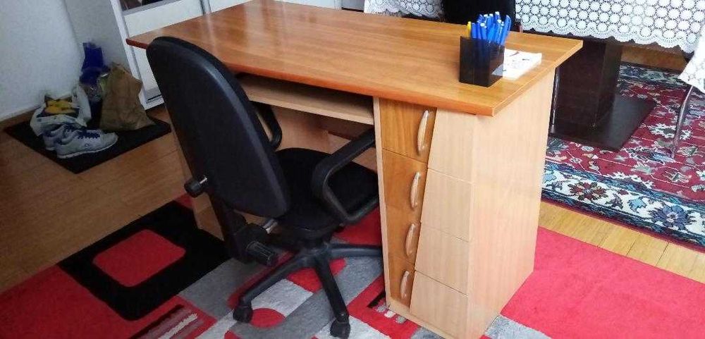 Birou lemn 123 x 57 x 80 cm, blat lucios