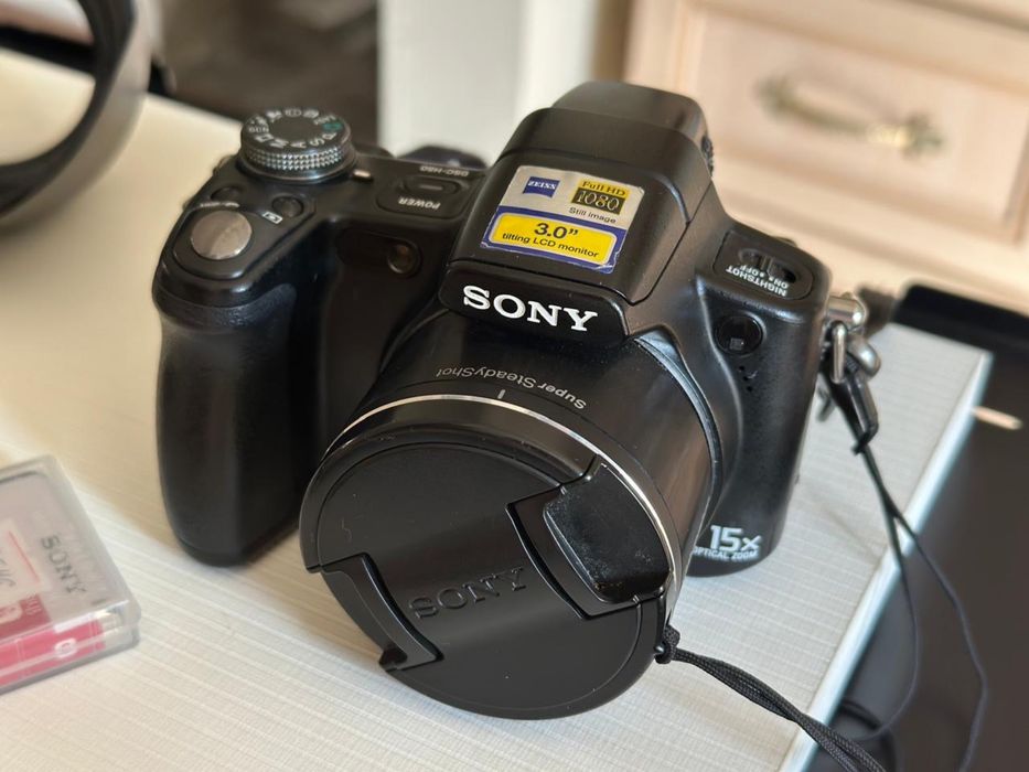 Продам фотоаппарат Sony