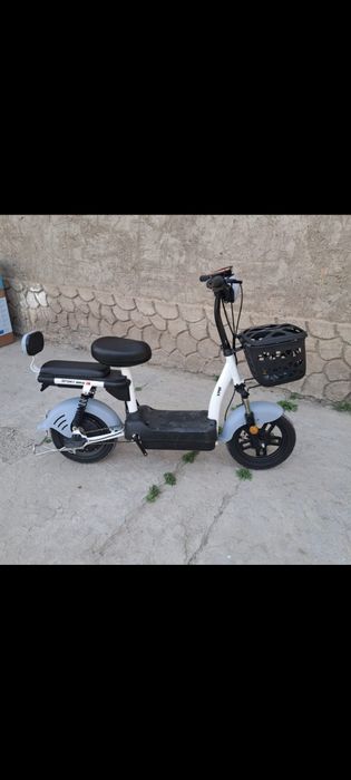 Телефонга ауысам скутер почти Жана 10 кун айдаган сараида турган