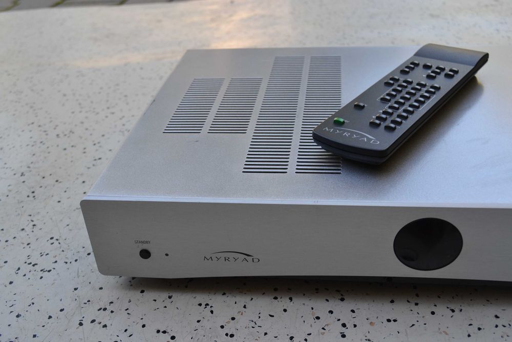 Amplificator Myryad Cameo cu Telecomanda