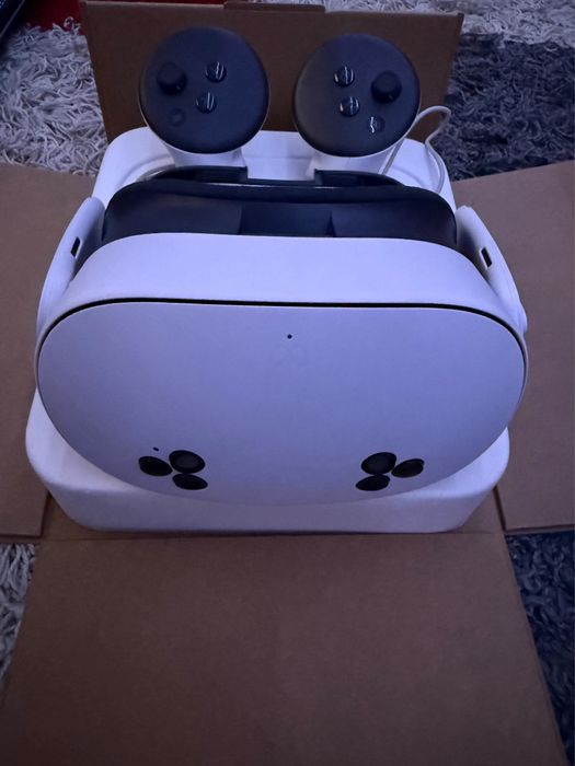 Meta quest 3S.