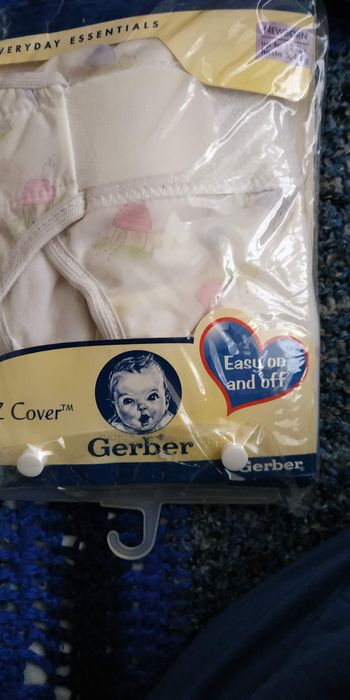 Ползунки для малышей х/б и памперсы