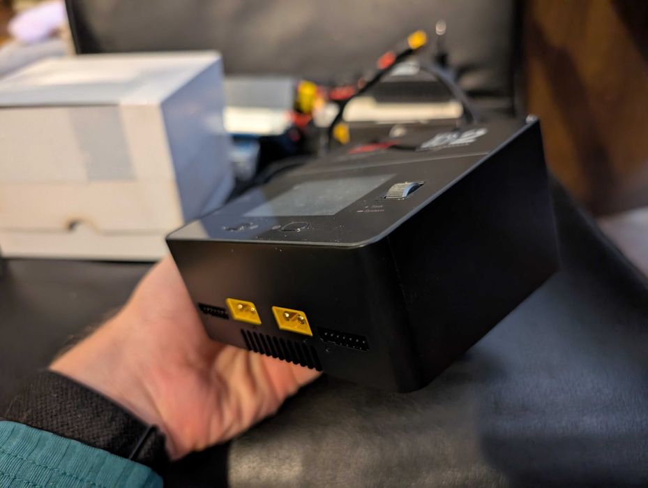 Incarcatori baterii LiPo drona ISDT D2 Smart Charger - ca nou