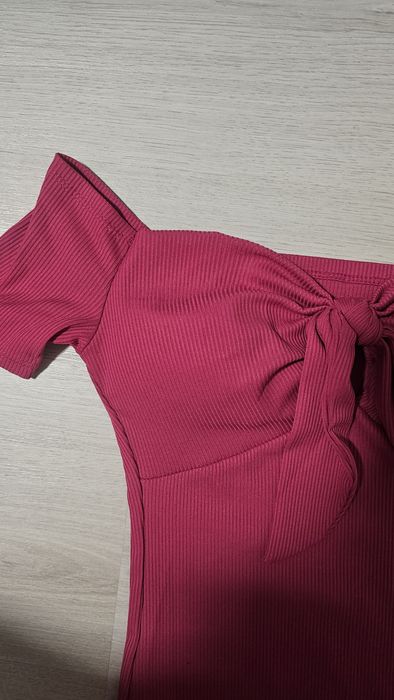 Розова къса рокля