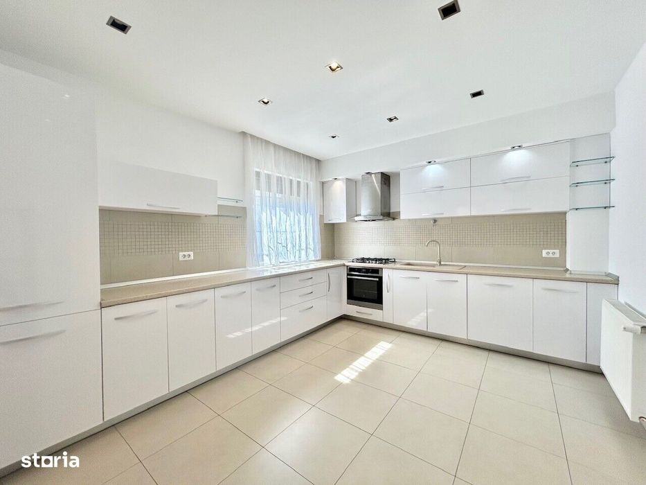 Modern villa | terrace jacuzzi | security | Iancu Nicolae