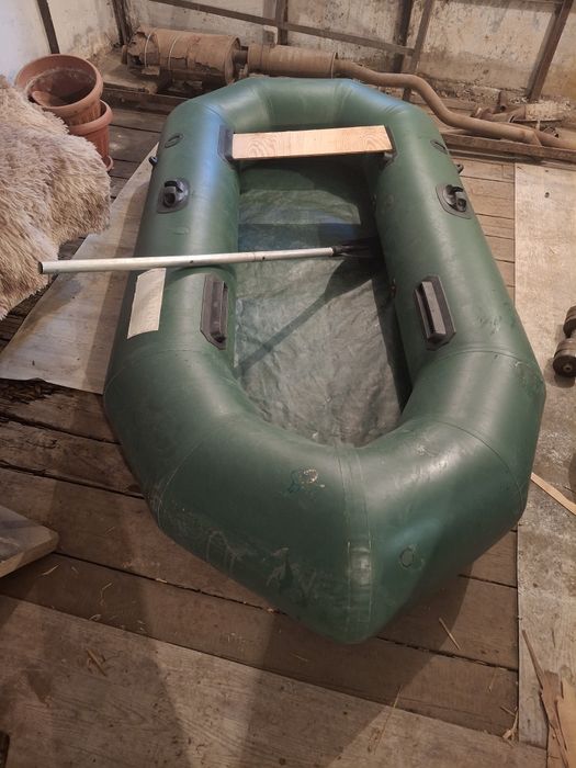 Продам лодку двухместная