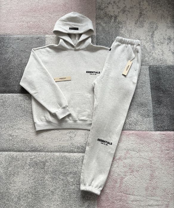 Essentials Екип - Light Oatmeal