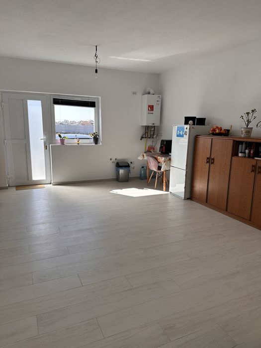 Proprietar, vand apartament cu 2 camere la casa in Mosnita Veche