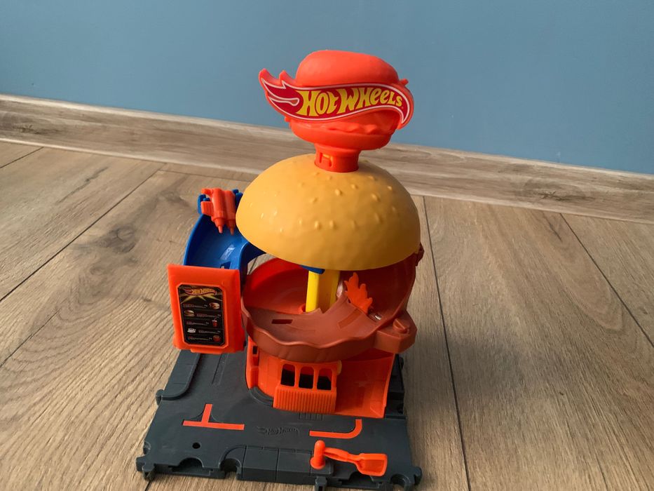 Hot wheels писти