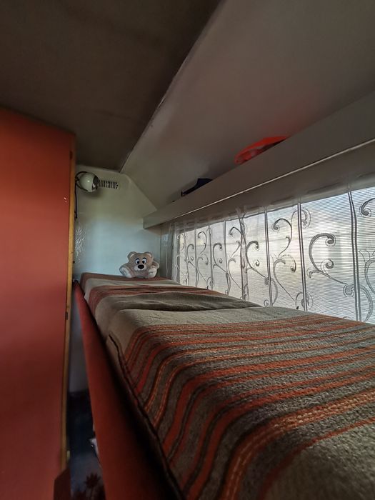 vând rulota 4 persoane