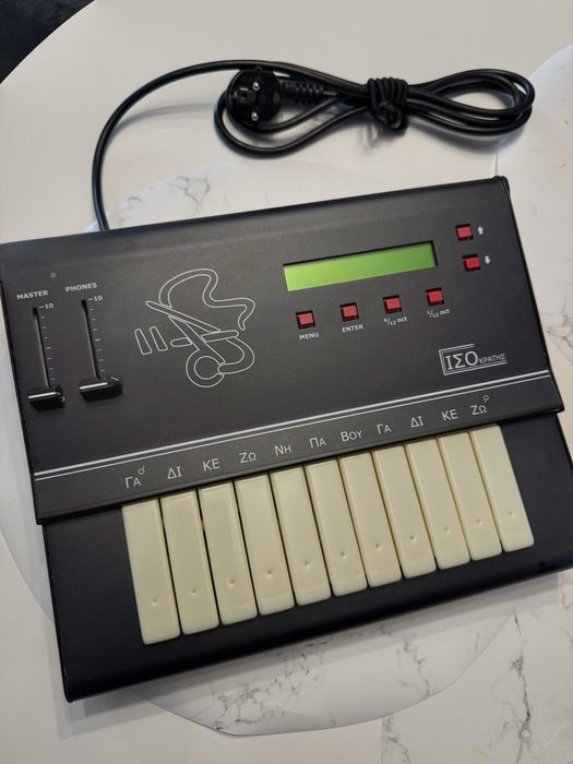 Isokratimă • Dispozitiv ison / muzică bizantină