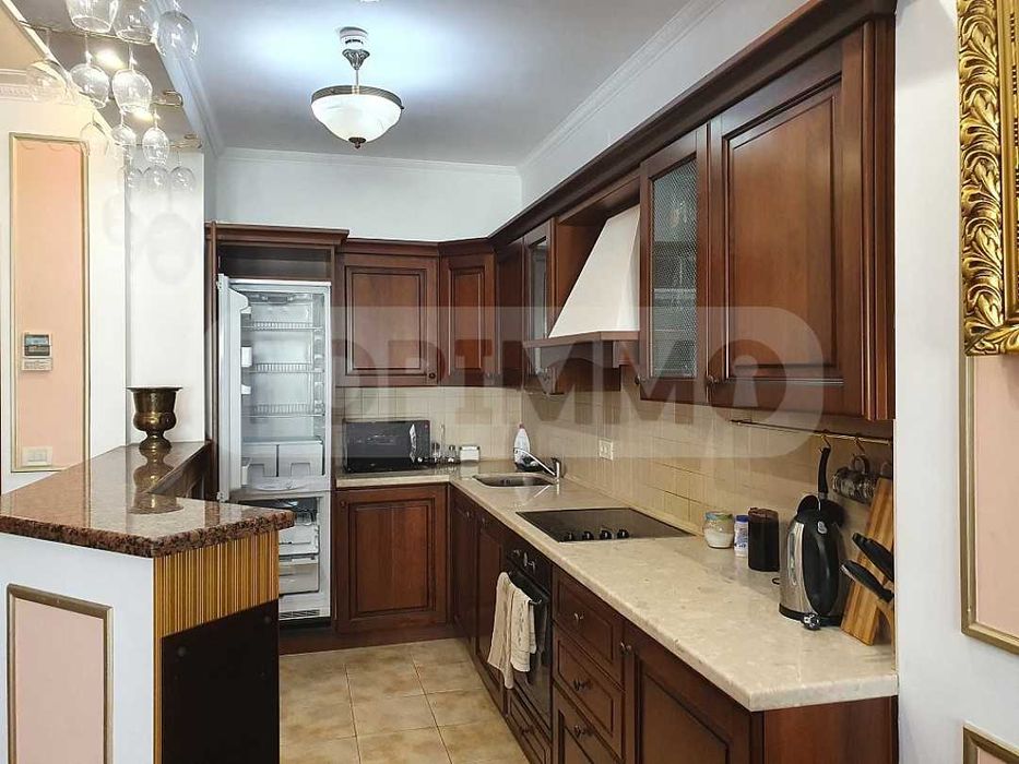 Продава се Тристаен апартамент в к.к. Слънчев ден - 166 кв.м за 3000 €/кв.м - Снимка #4