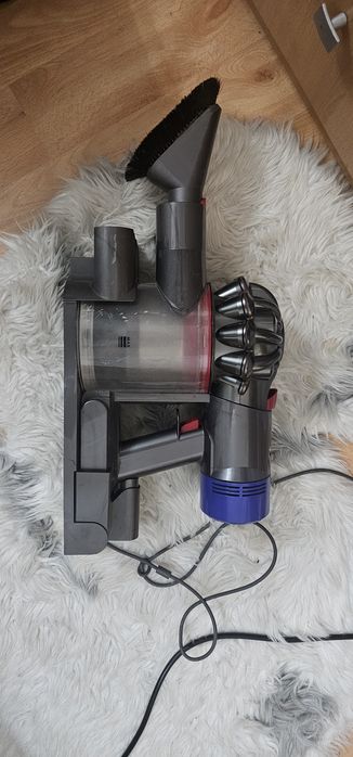 Прахосмукачки dyson dc45 и dyson sv10