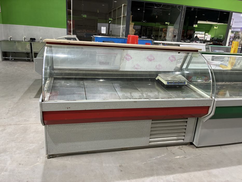 Продаётся Витриные Холодильники