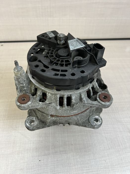 Алтернатор/Динамо  Bosch 140А 1.9Tdi06F903023F