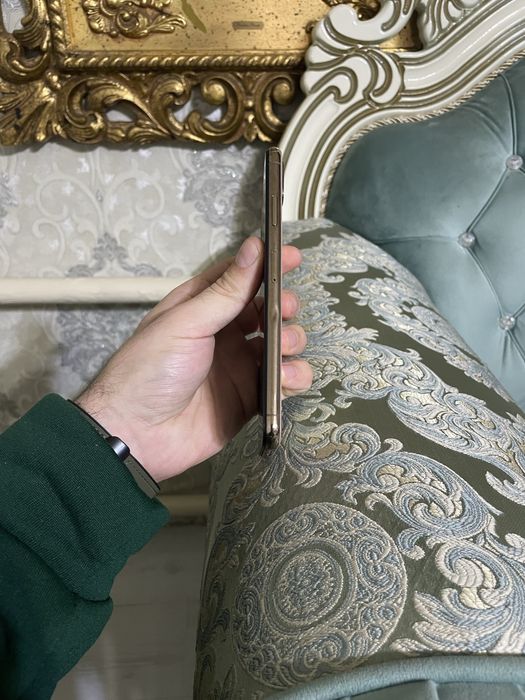 Продам телефон Айфон Xs Max