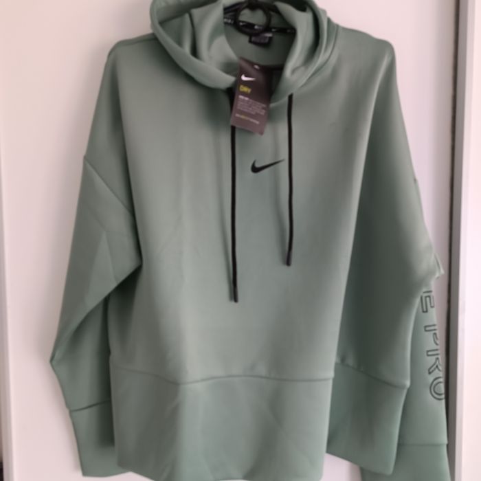 Екип за спорт Nike