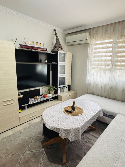 Продава се Тристаен апартамент в Чирпан - 64 кв.м за 957 €/кв.м - Снимка #8