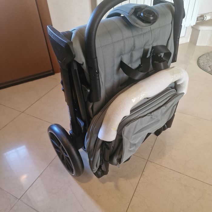 Easywalker Jackey² XL лятна бебешка количка – Agave Green – ЧИСТО НОВА