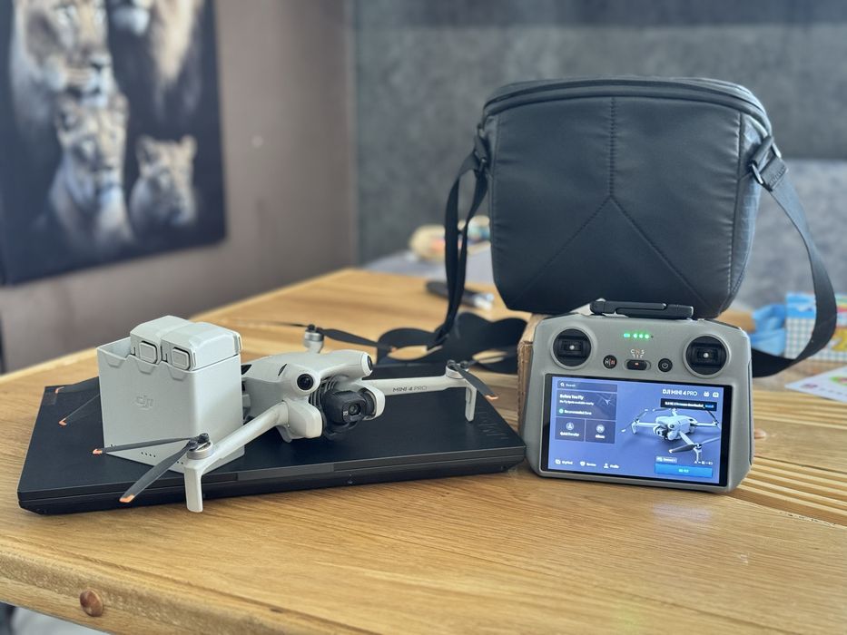 Dji mini 4 pro flymore combo
