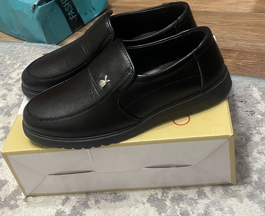 Продаются мужские туфли