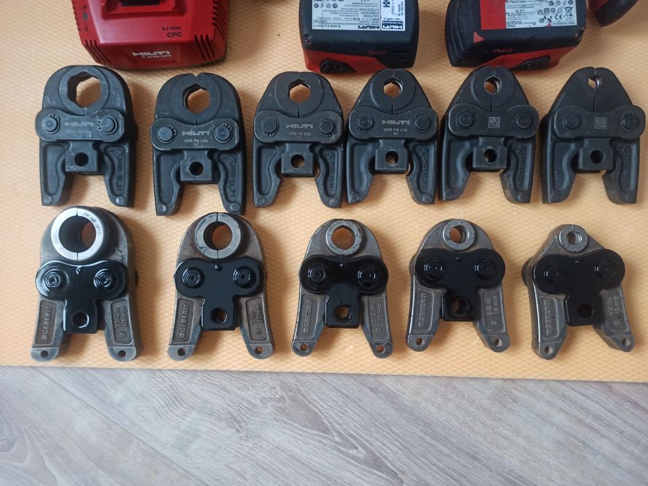 Presă sertizat Hilti ca in poze fălci  PH (pexal) și V (inox, cupru)
