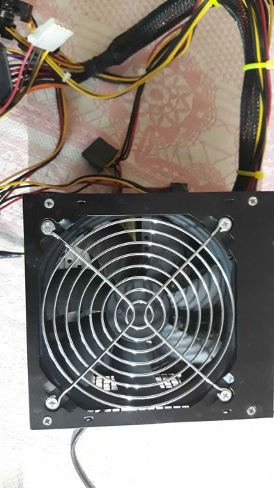 Продам Блок Питания 550W/