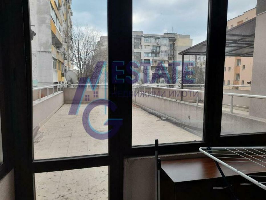 Просторен едностаен апартамент в гр. Бургас - Славейков.