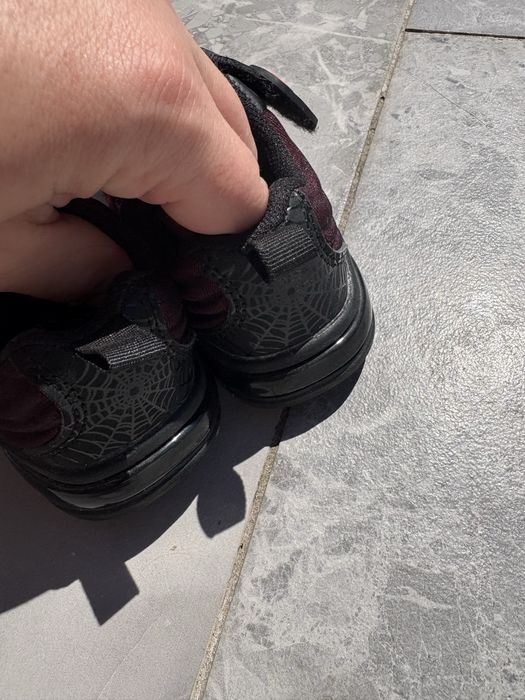 Adidasi marvel cu spiderman