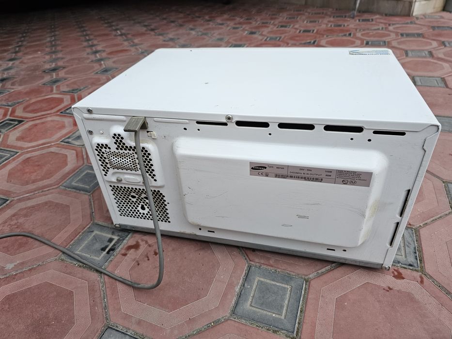 Микраволновка Samsung нужно менять  предохранитель