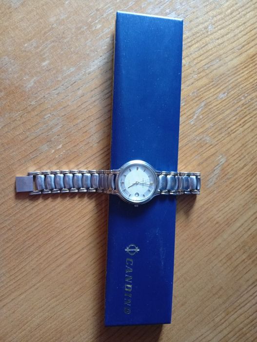 Часовник Candino