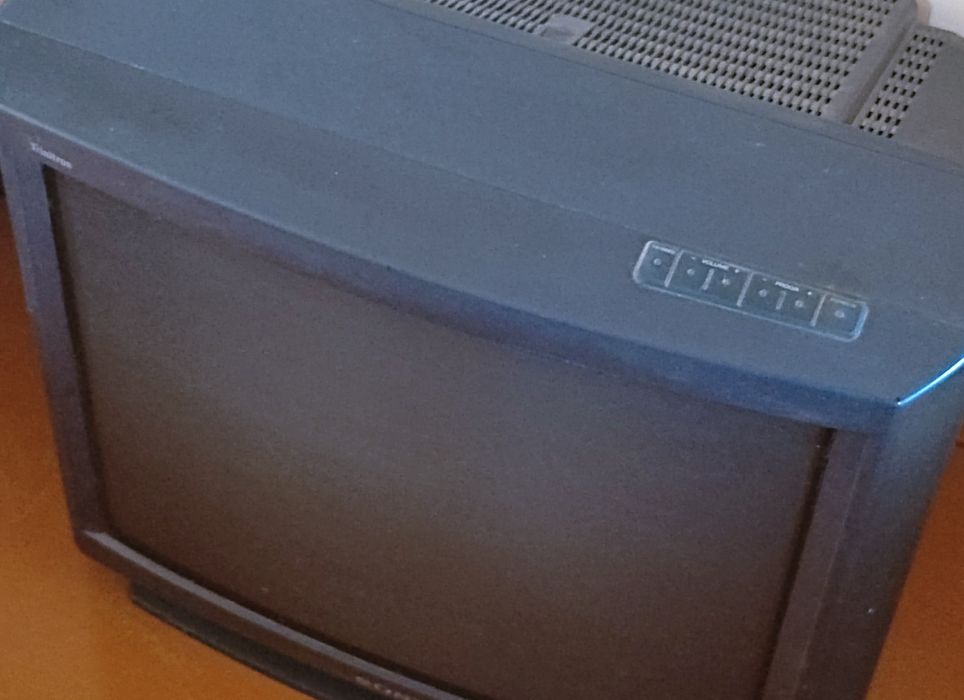 продаём телевизор SONY