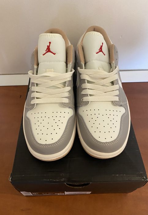 Jordan 1 Low marime 42