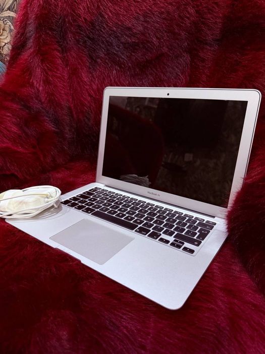 MacBook Air полностью рабочий