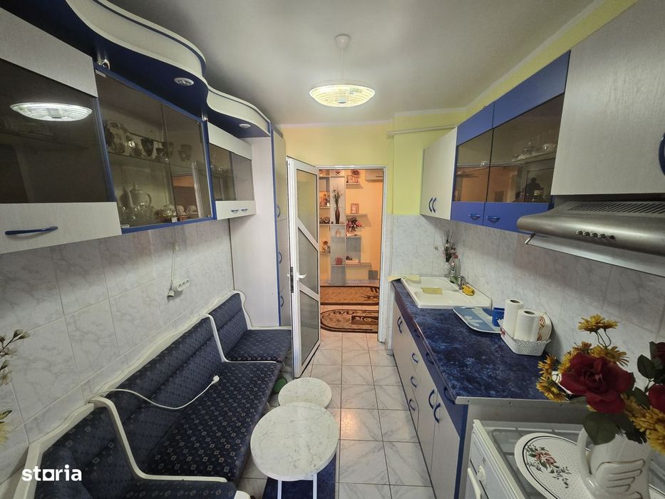 Inchiriere apartament | Doua camere | Podu Ros - Constructii — fotografia 3