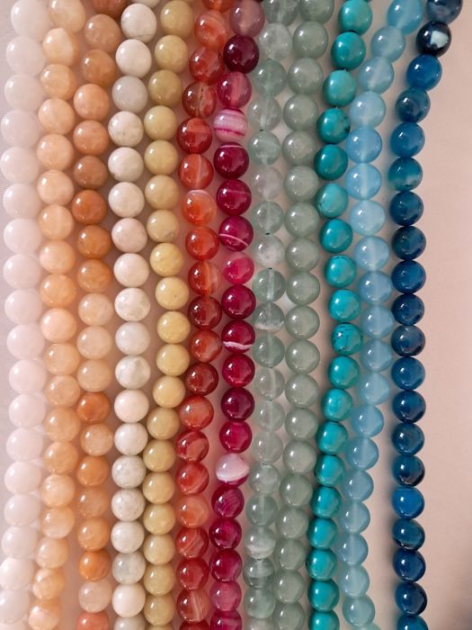 Продам бусины из натуральных камней