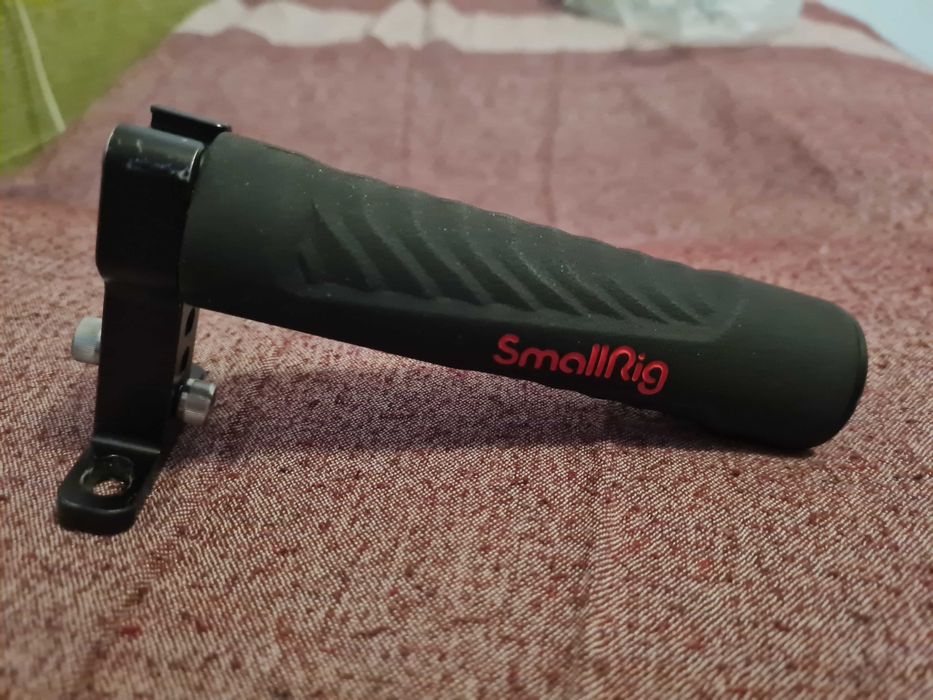 SmallRig handle camera