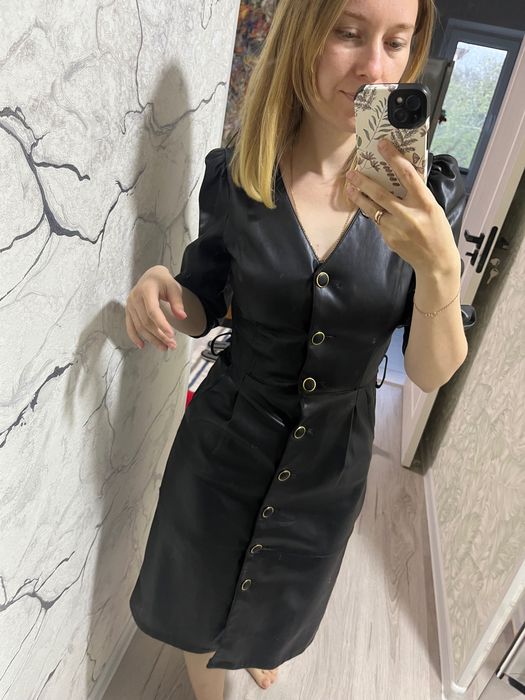 Платье кожаное размер s новое