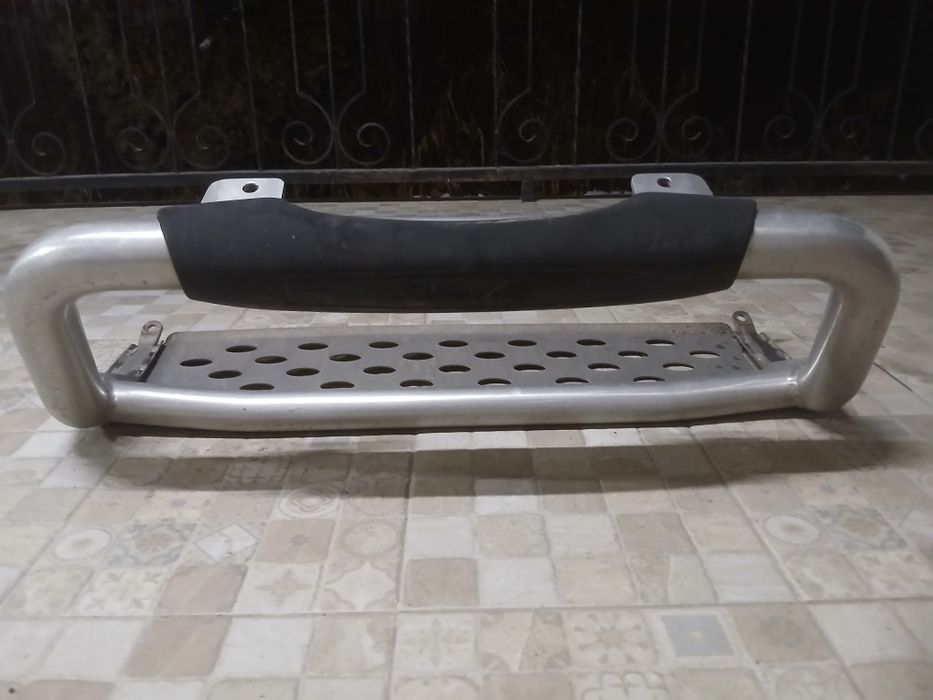 Кенгурятник на Раф 4