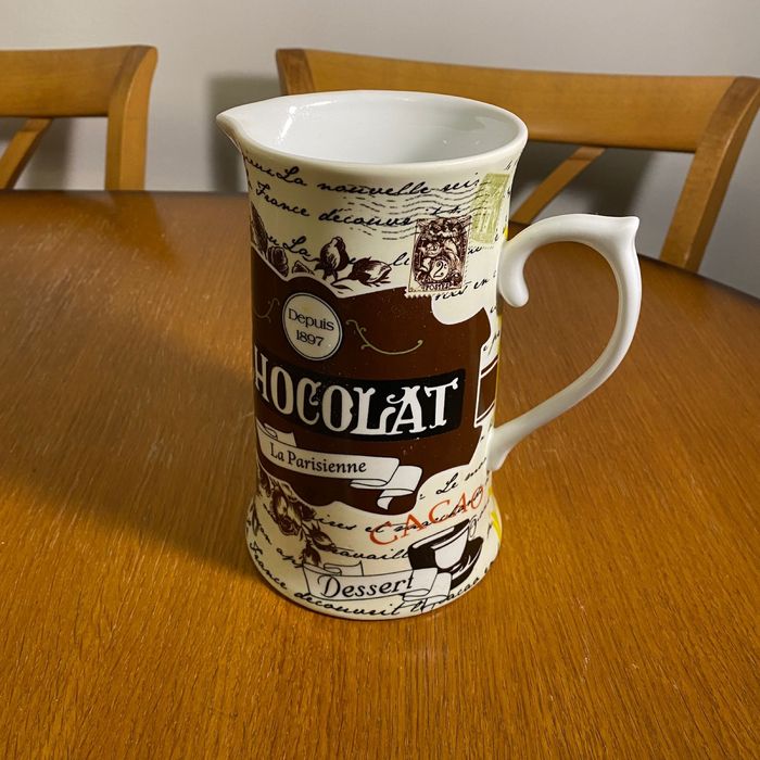 Продам. Графин керамический обьем 1 л.