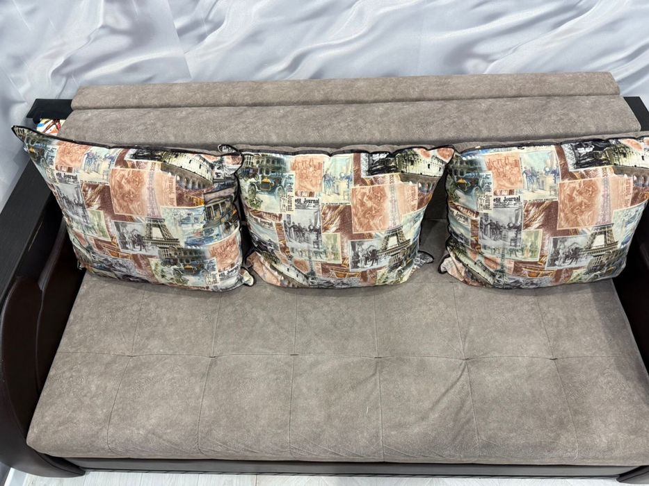 Продам двуспальный диван