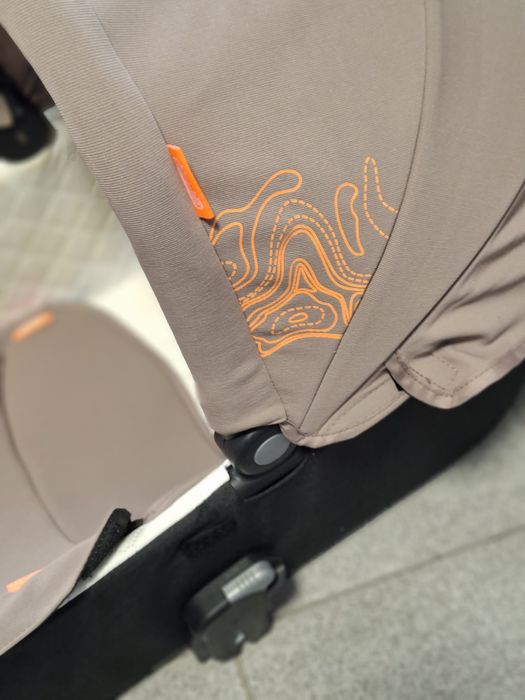 Детска количка много добре запазена