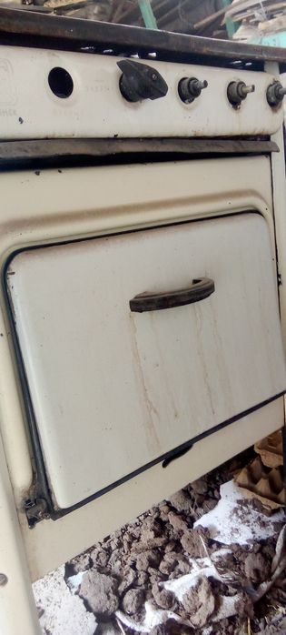 Zudlik bilan gaz plitasi sotiladi xolati yaxshi